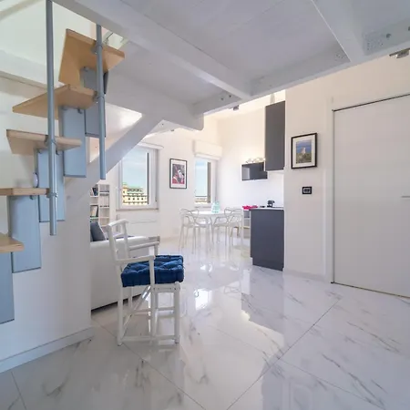 Vista Mare: Moderno Loft Al Centro Di Διαμέρισμα